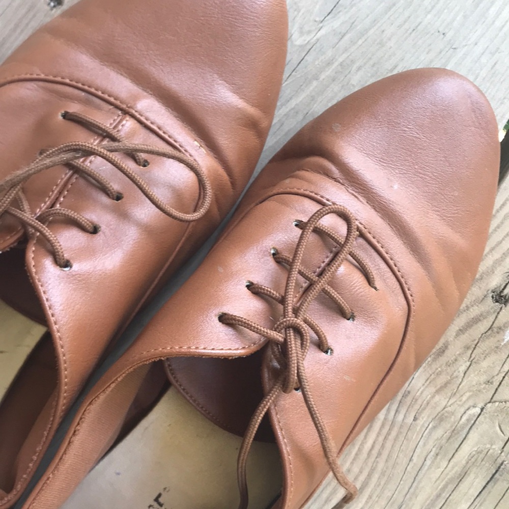Brown flats - Picture 2 of 4